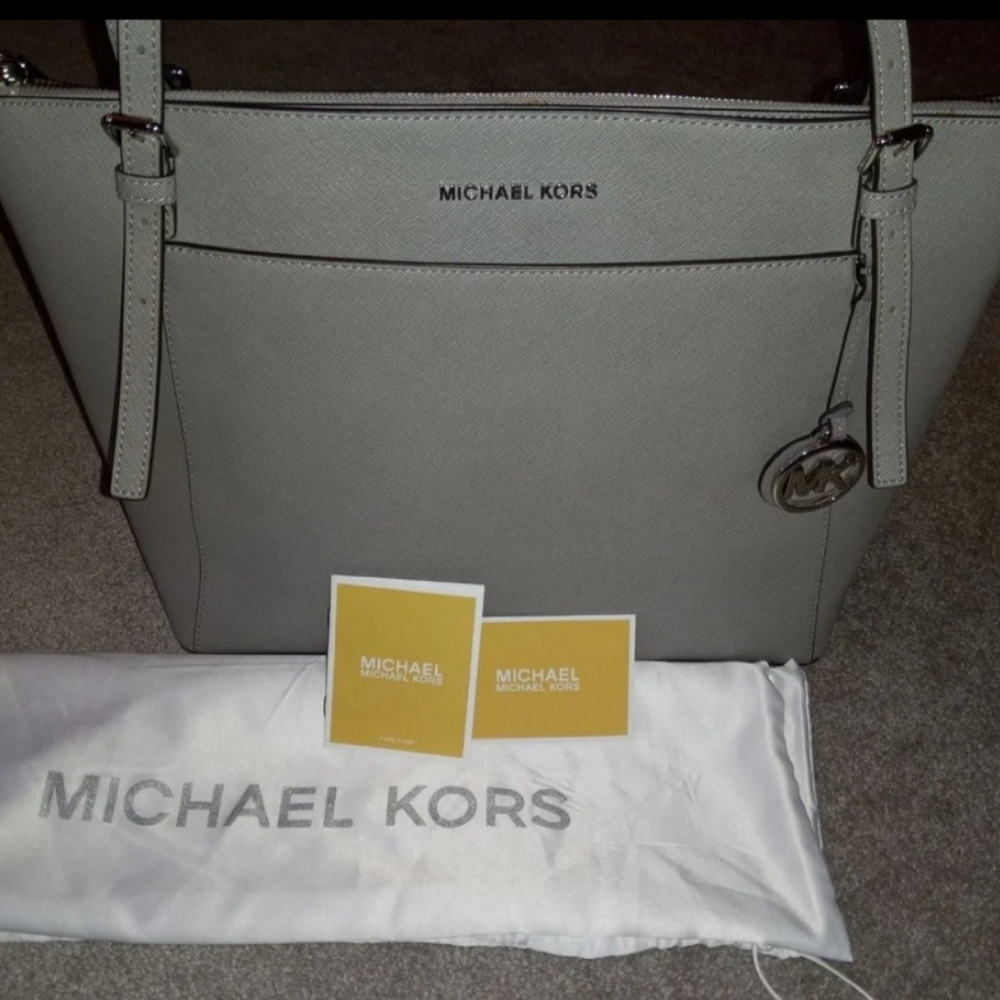 Michael kors tote